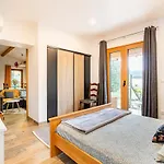 Charmante Maison En Pierre Avec Jardin Дом отдыха Les Mees