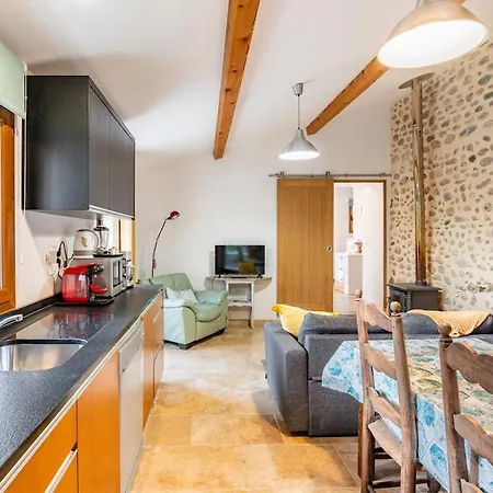 Charmante Maison En Pierre Avec Jardin *
