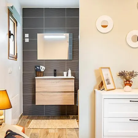 Charmante Maison En Pierre Avec Jardin Holiday home Les Mees