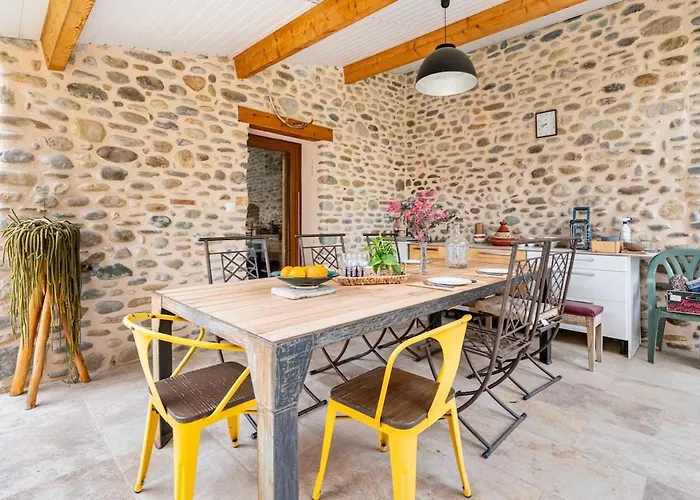 Charmante Maison En Pierre Avec Jardin *